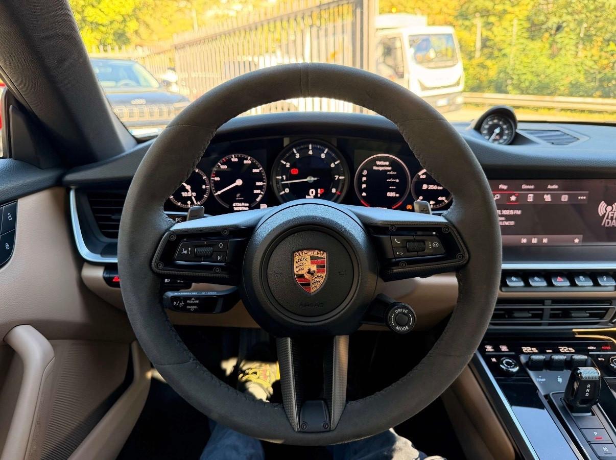 Porsche 911 Carrera 992