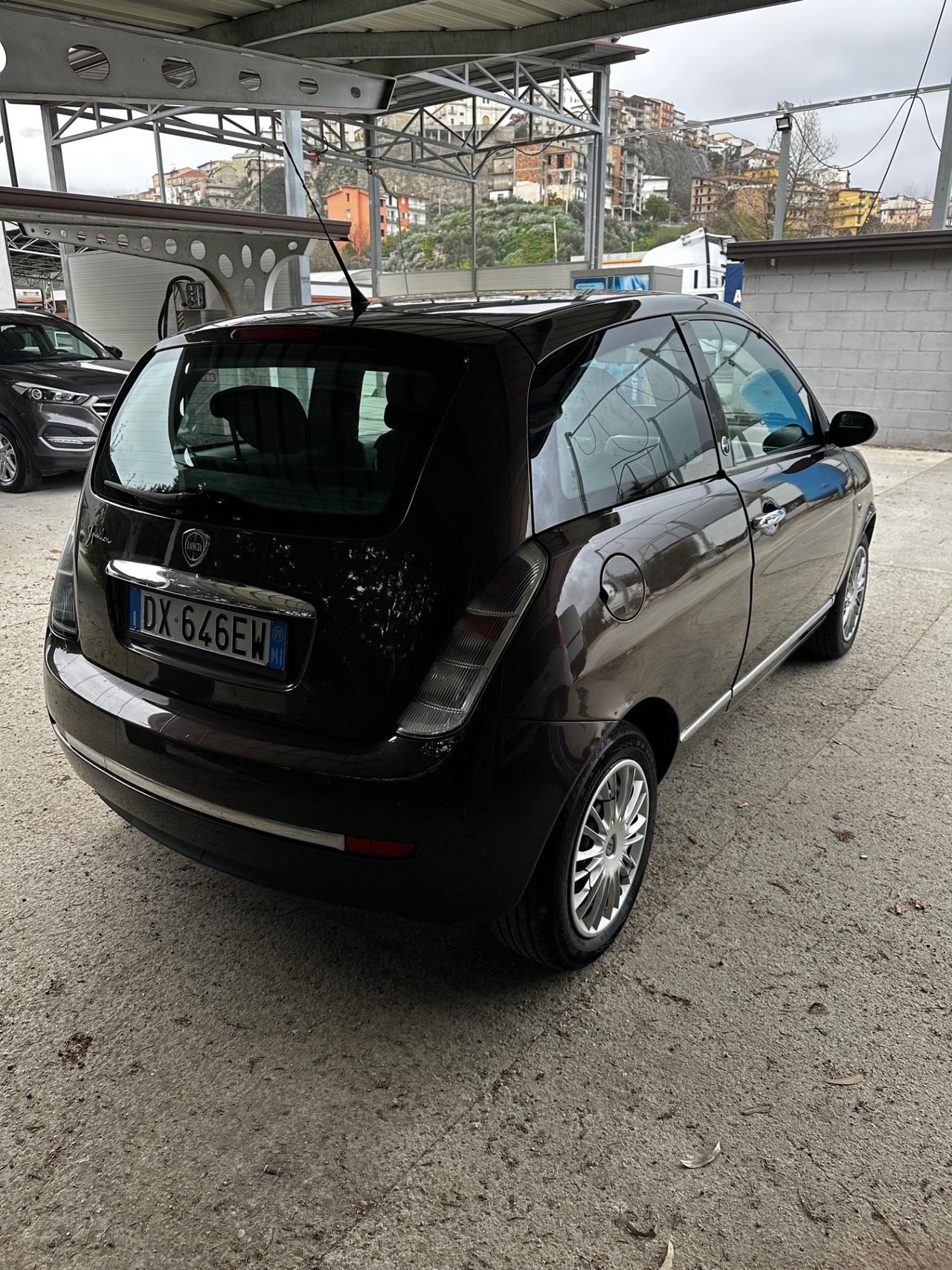 Lancia Ypsilon 1.4 Platino Ecochic GPL