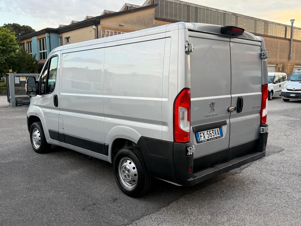 Peugeot Boxer 2.0 Blue-HDi 330 L1H1 Pro BlueHDi DUCATO /BOXER / JAMPER