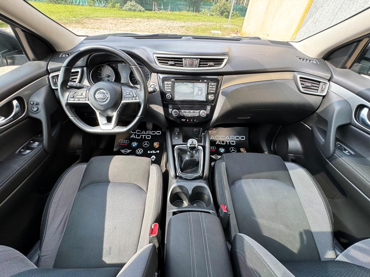 Nissan Qashqai 1.2 N-Connecta 115cv | GARANZIA 12 MESI