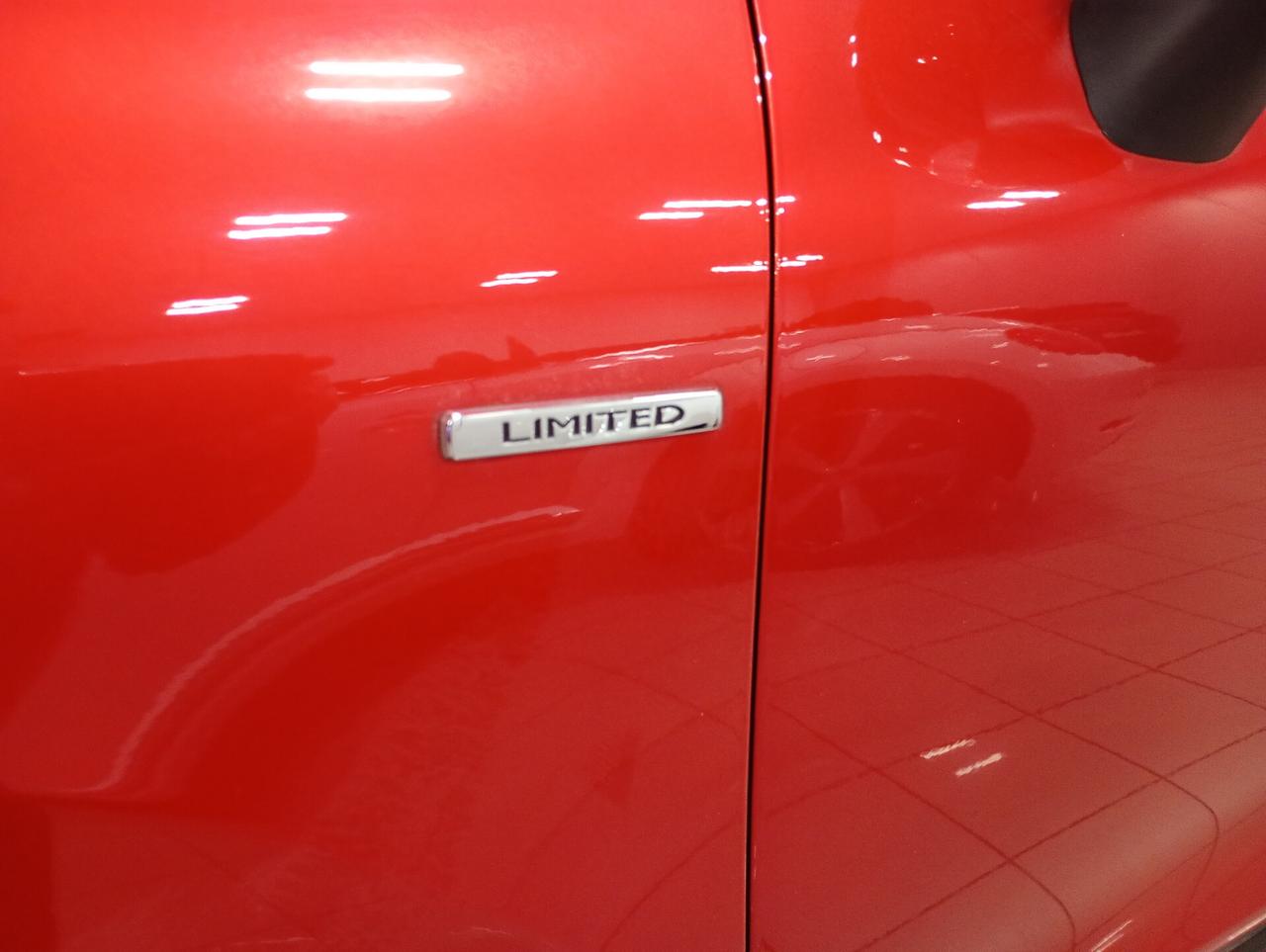 Renault Clio TCe 12V 90CV Start&Stop 5 porte Limited - Neopatentati