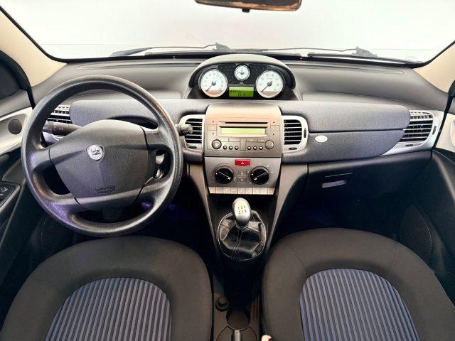 LANCIA Ypsilon 1.2 .Argento