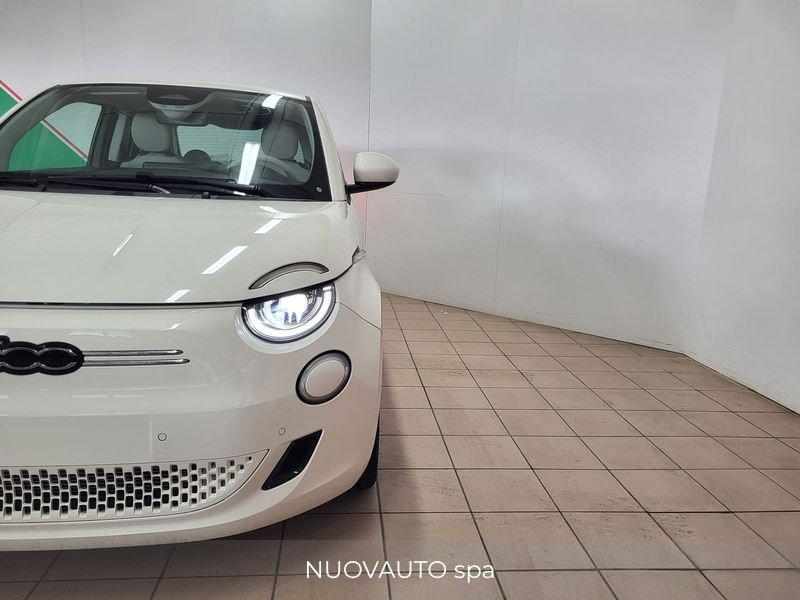FIAT 500 Electric La Prima 3+1 118cv