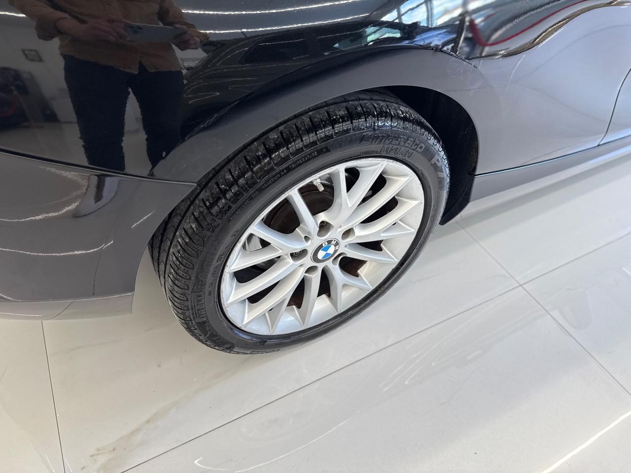 Bmw 116d Sport 3p Automatico Black Edition