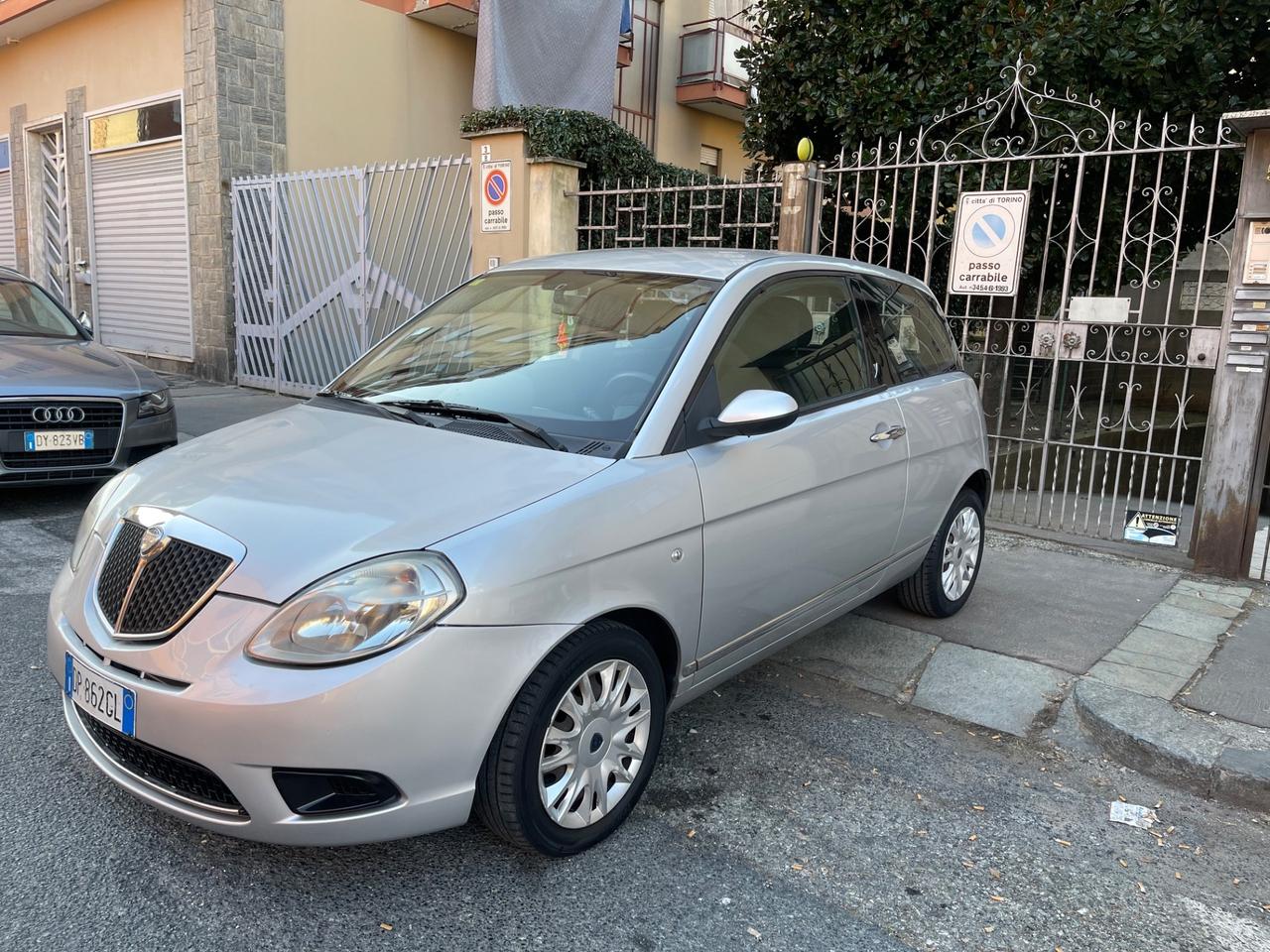 Lancia Ypsilon 1.2 Argento