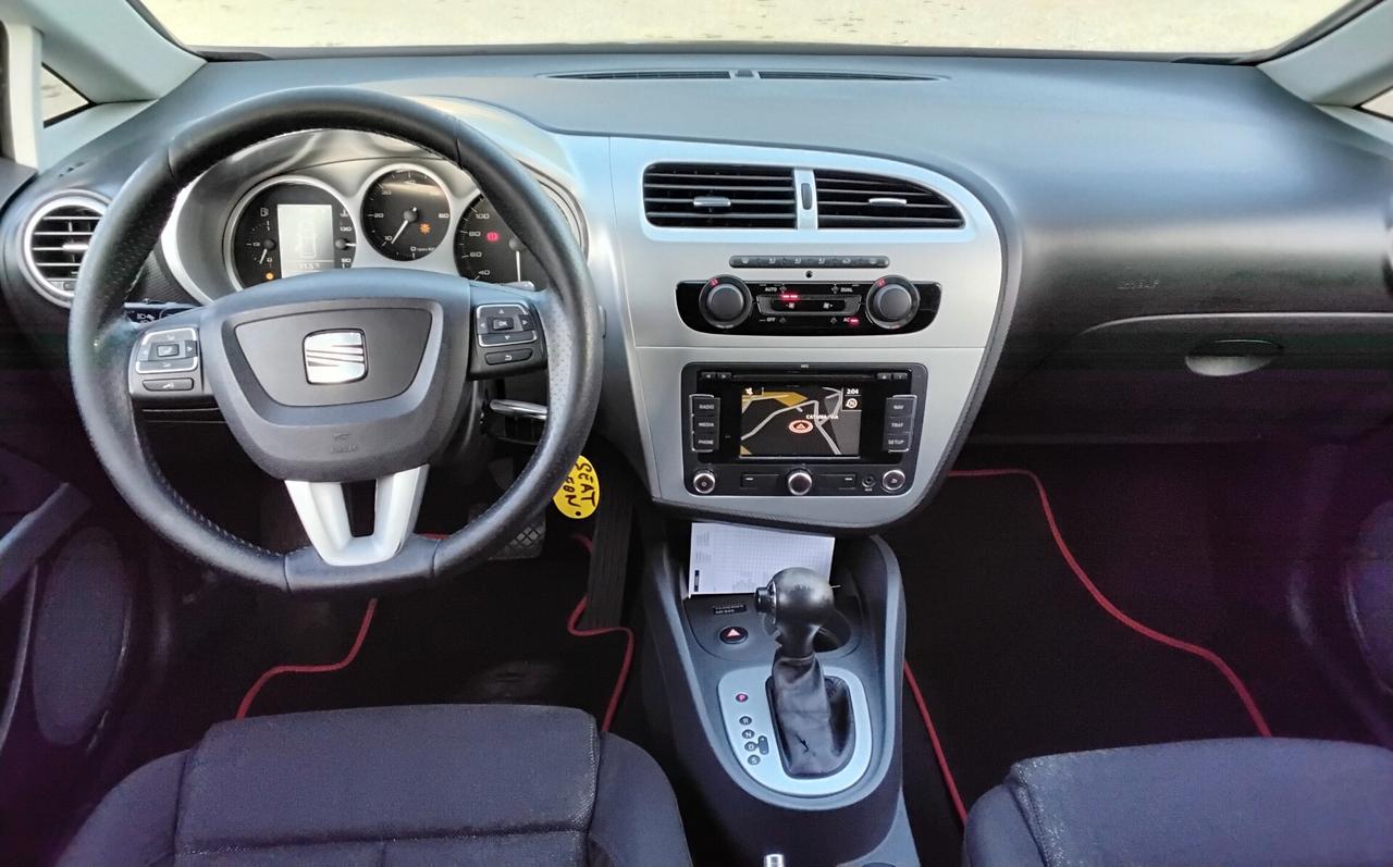 Seat Leon 2.0 TDI DPF DSG Style (MY09)
