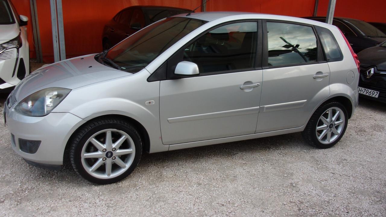 Ford Fiesta 1.4 TDCi 5p. Titanium