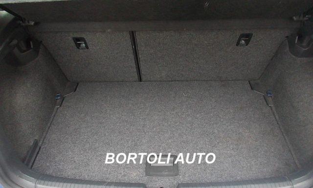 VOLKSWAGEN Polo 1.0 TSI 30.000 KM LIFE