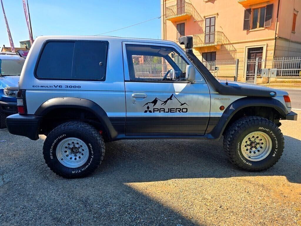 Mitsubishi Pajero 3.0 V6 150CV GLS PREPARATO
