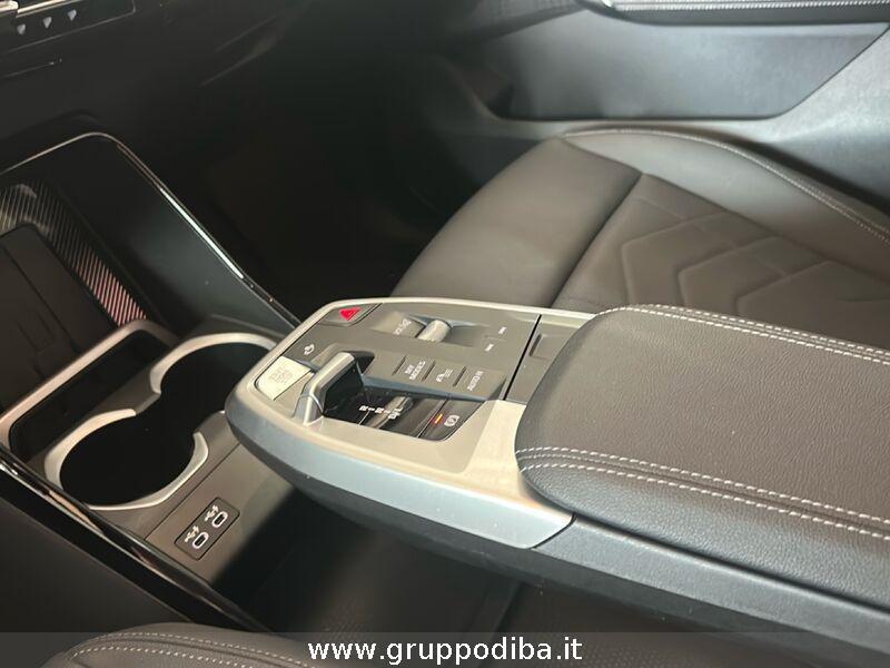 BMW X1 U11 sdrive18d X-Line auto