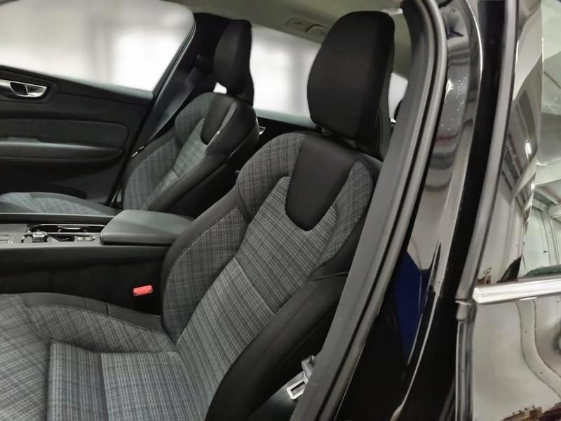 VOLVO XC60 B4 D AUTOMATICO CORE 5 PORTE SUV