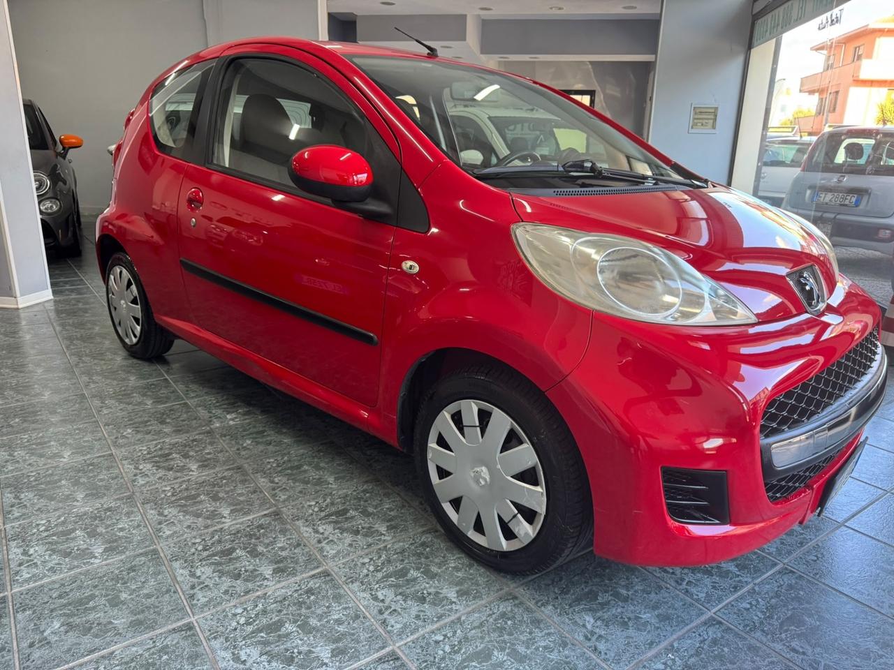 Peugeot 107 1.0 68CV 3p. Plaisir