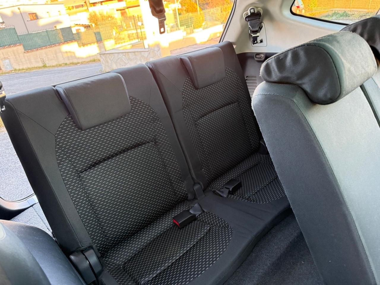 Nissan Qashqai Qashqai+2 2.0 dCi DPF Visia