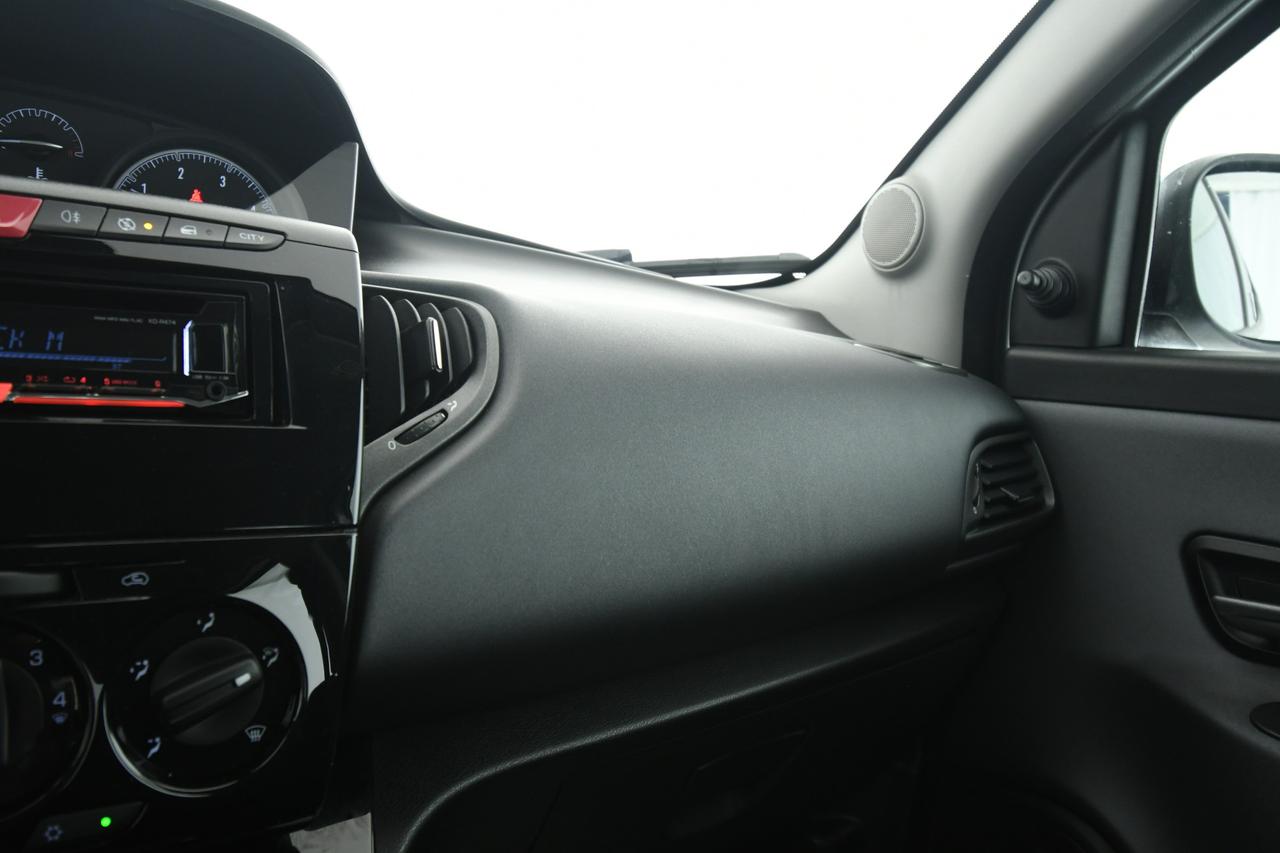 LANCIA Ypsilon 1.3 mjt Silver s&s 95cv X COMMERCIANTI+NEOPATENTATI+BLUETOOTH