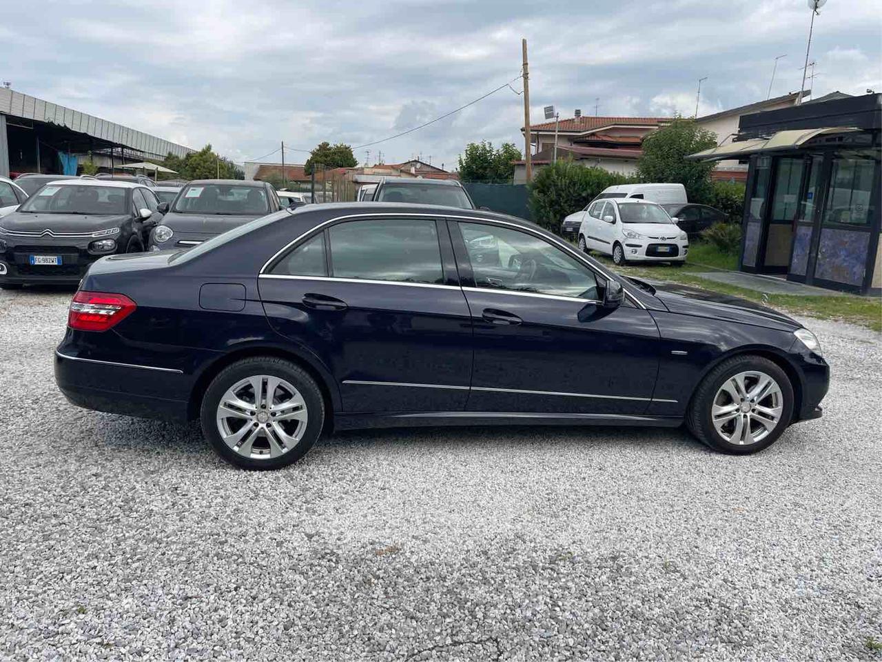 Mercedes-benz E 250 AUTOMATICA - BLUE EFFICIENCY - AVANTGARDE - EX AUTO BLU