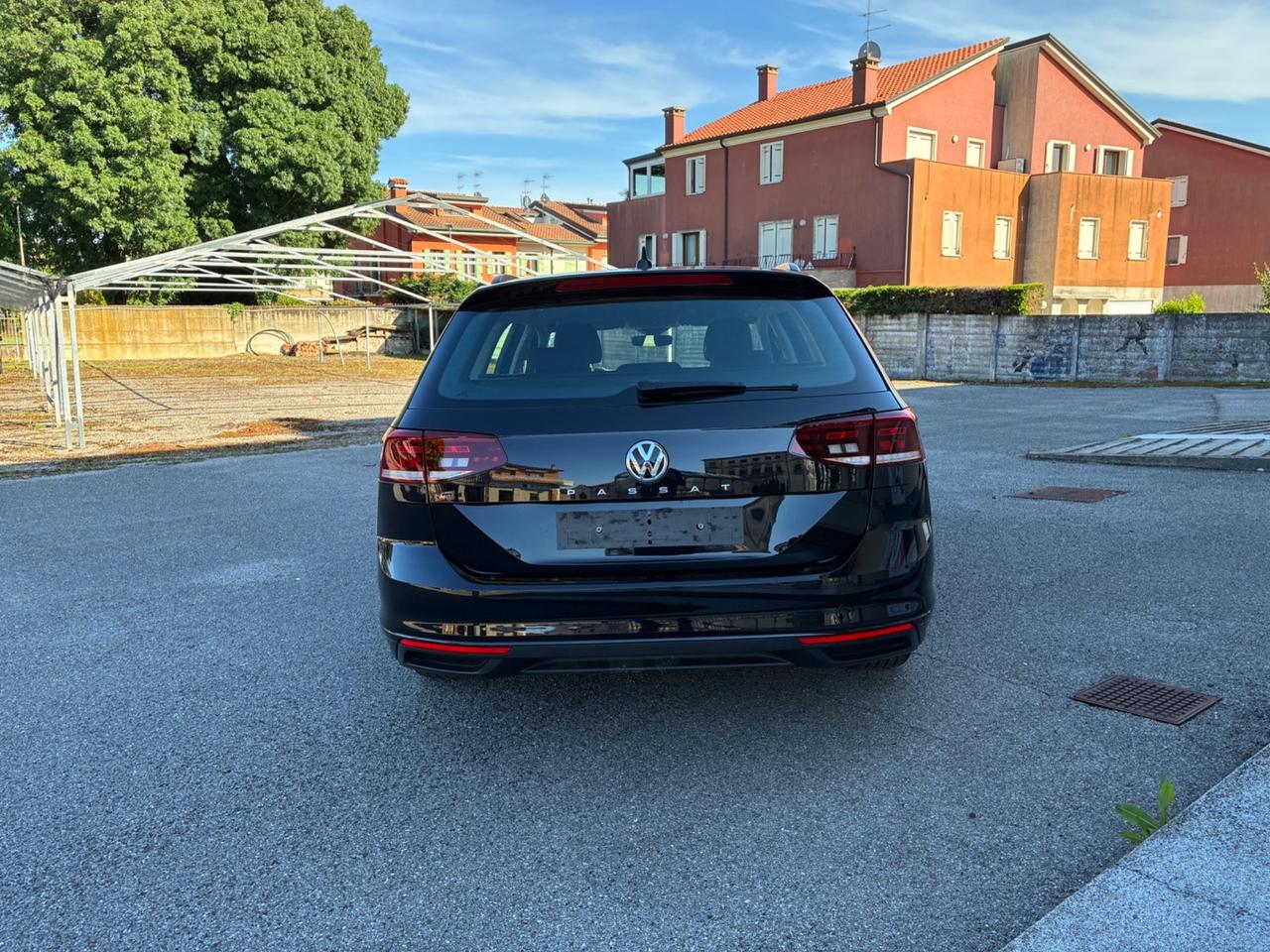 Volkswagen Passat Variant 1.6 TDI SCR DSG Business BMT