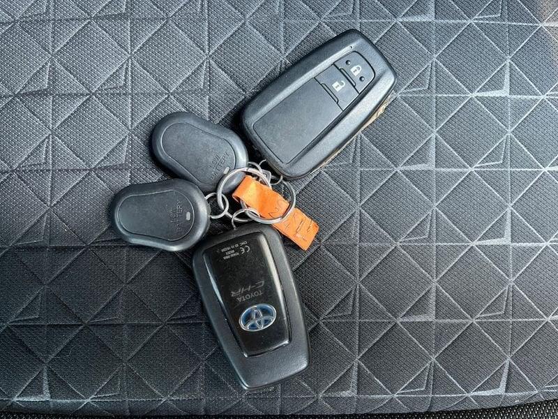 Toyota C-HR 1.8 Hybrid E-CVT Trend