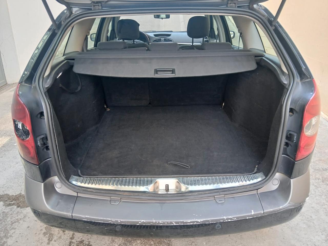 Renault Laguna 1.9 dCi/130CV Grandtour Confort