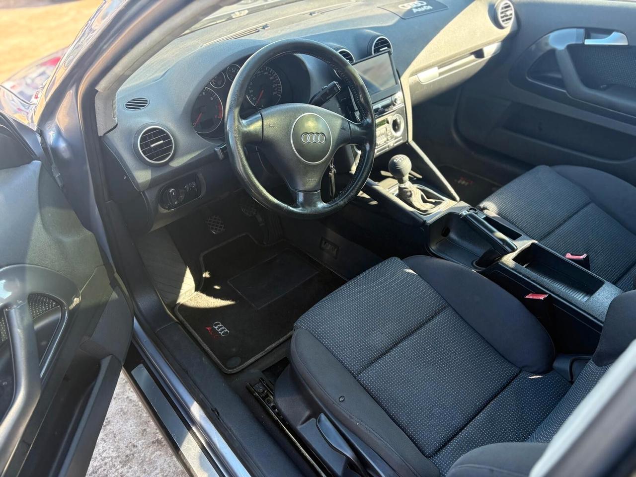Audi A3 2.0 16V FSI Ambition