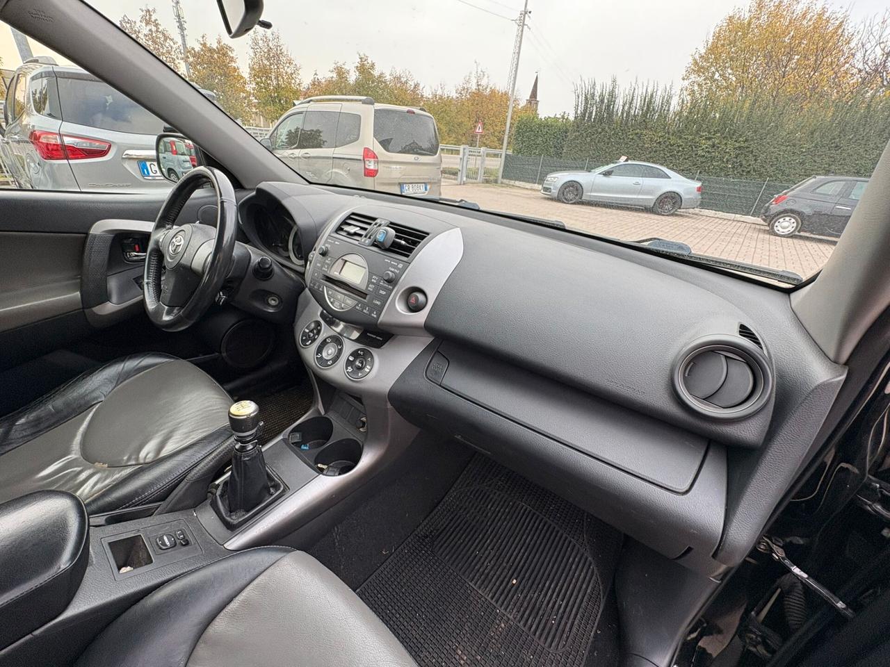 TOYOTA RAV 4 2.2 D INTERNO PELLE GANCIO TRAINO