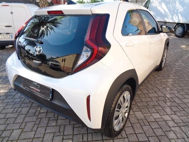 Toyota Aygo X 1.0 VVT-i 72 CV 5 porte Active S-CVT NO VINCOLO DI FINANZIAMENTO km 7000