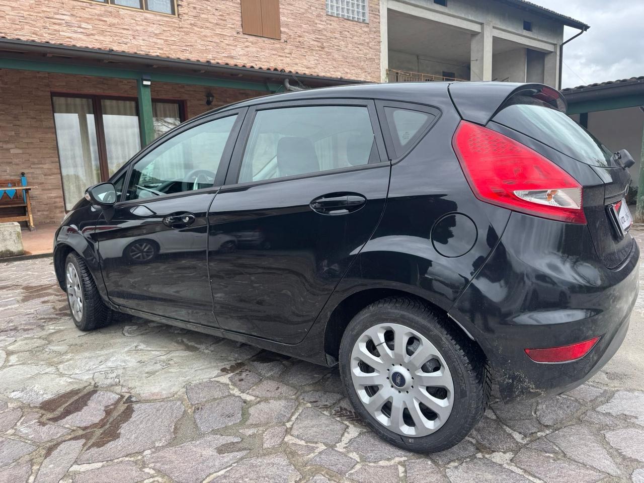 Ford Fiesta 1.2 82 CV 5 porte Titanium neopatentati