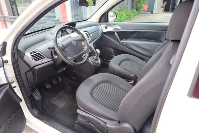LANCIA Ypsilon 1.2i 69CV 5Porte UniProprietario per NEOPATENTATI
