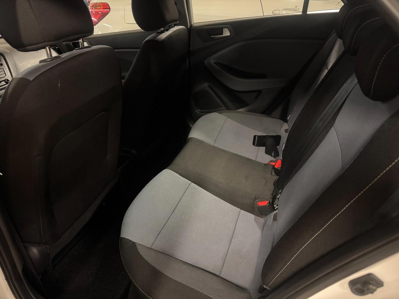 Hyundai i20 II 5p 1.2 Login GPL