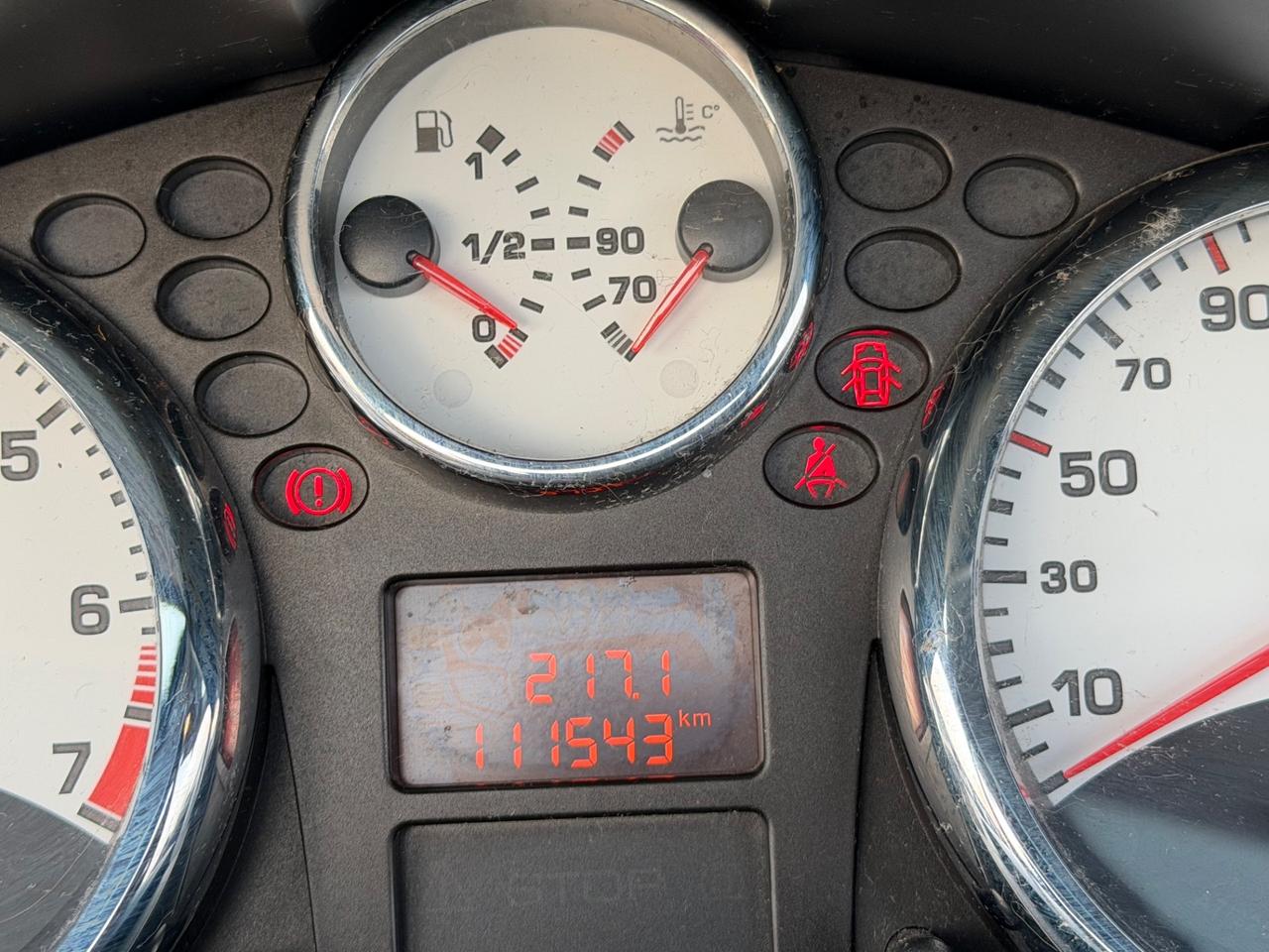 Peugeot 207 1.6 VTi 120CV CC Tecno