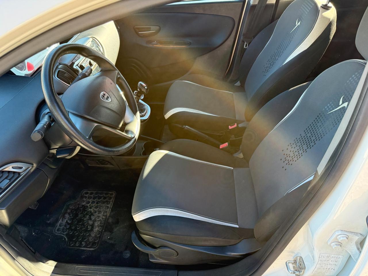 Lancia Ypsilon 1.2 69 CV Elefantino 65.000 KM