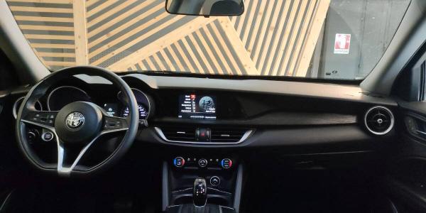 Alfa Romeo Stelvio 2.2 Turbodiesel 190CV AT8 Q4 Business