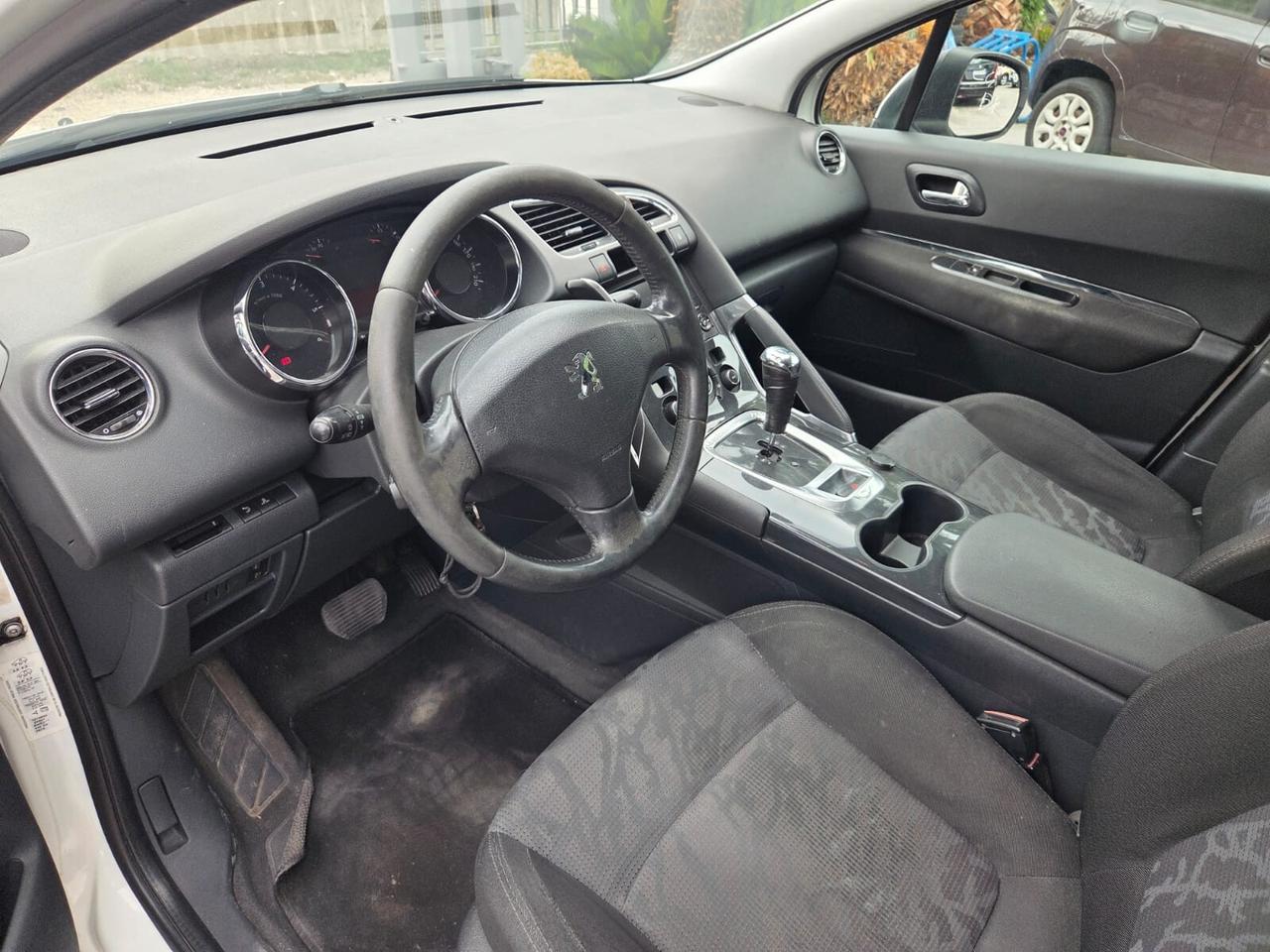 Peugeot 3008 1.6 HDi 110CV cambio robotizzato Tecno