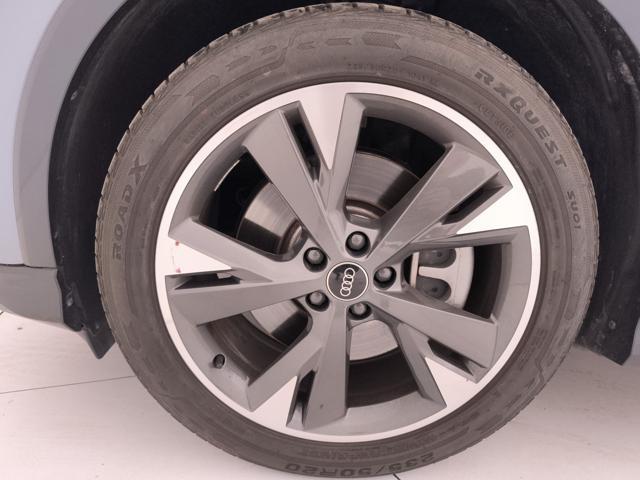 AUDI Q4 e-tron 40 Business Advanced