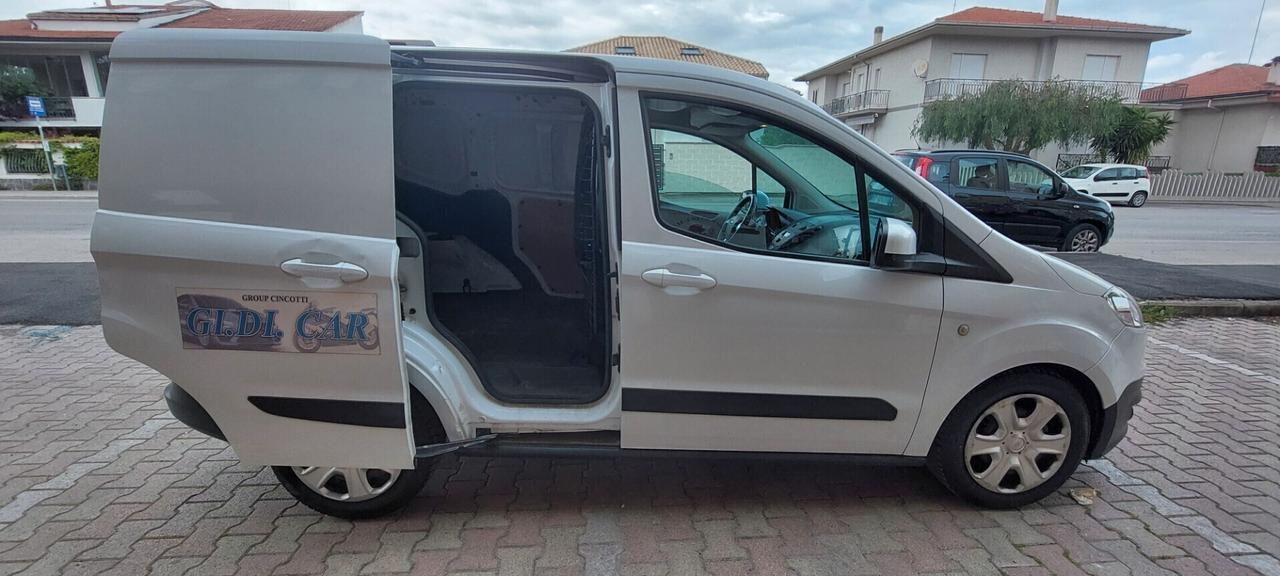 FORD TRANSIT COURIER 1,5 DIESEL 80 CV TELEFONO USB IMPECCABILE PREZZO COMPRESO IVA