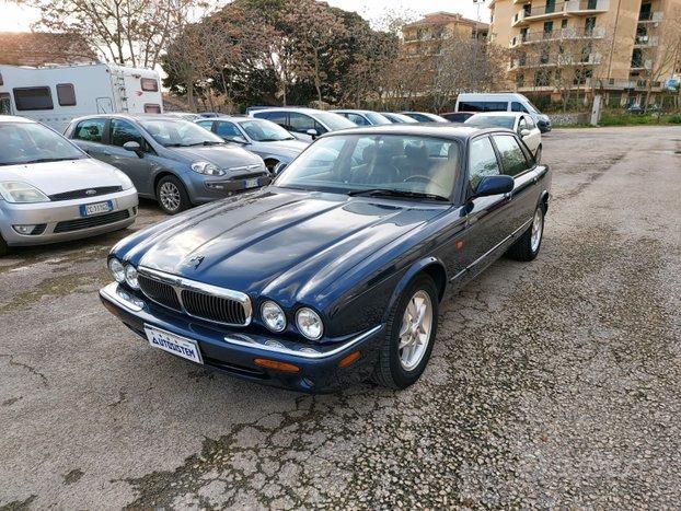 Jaguar XJ8 3.2cc