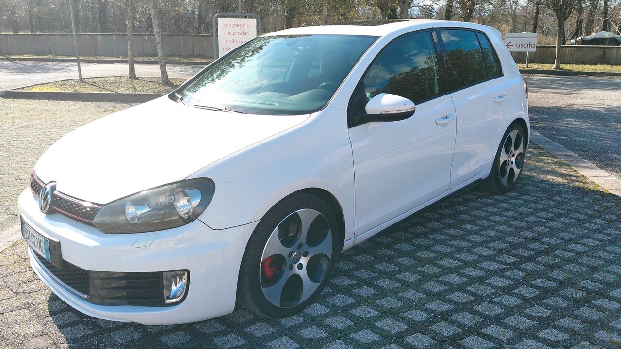 Volkswagen Golf 2.0 TSI DSG 5p. GTI