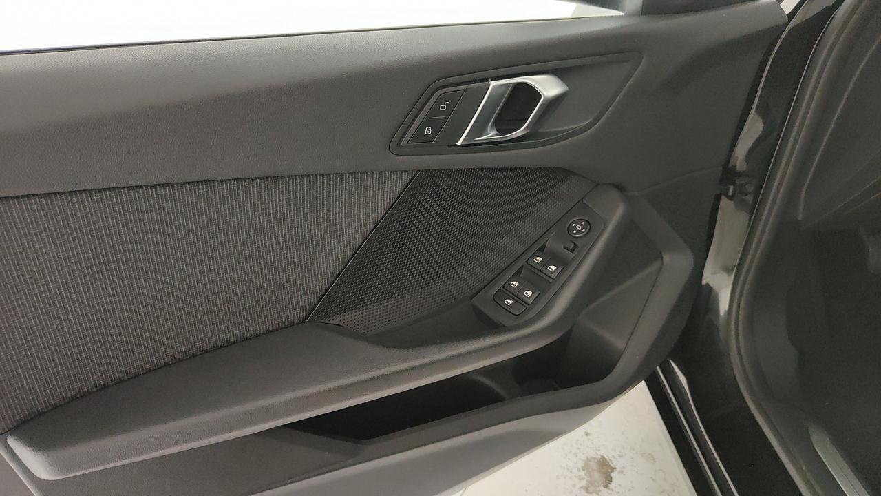 BMW Serie 1 F40 - 116i