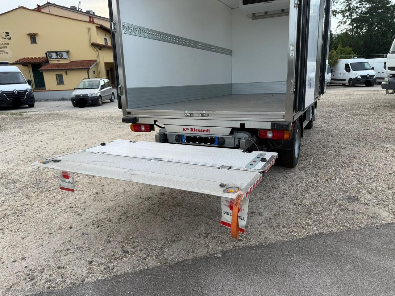 CANTER FUSO