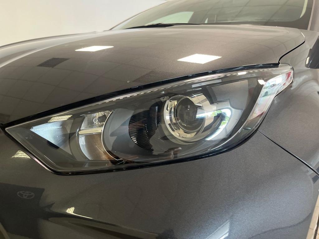 Toyota Yaris 1.5 hybrid Business