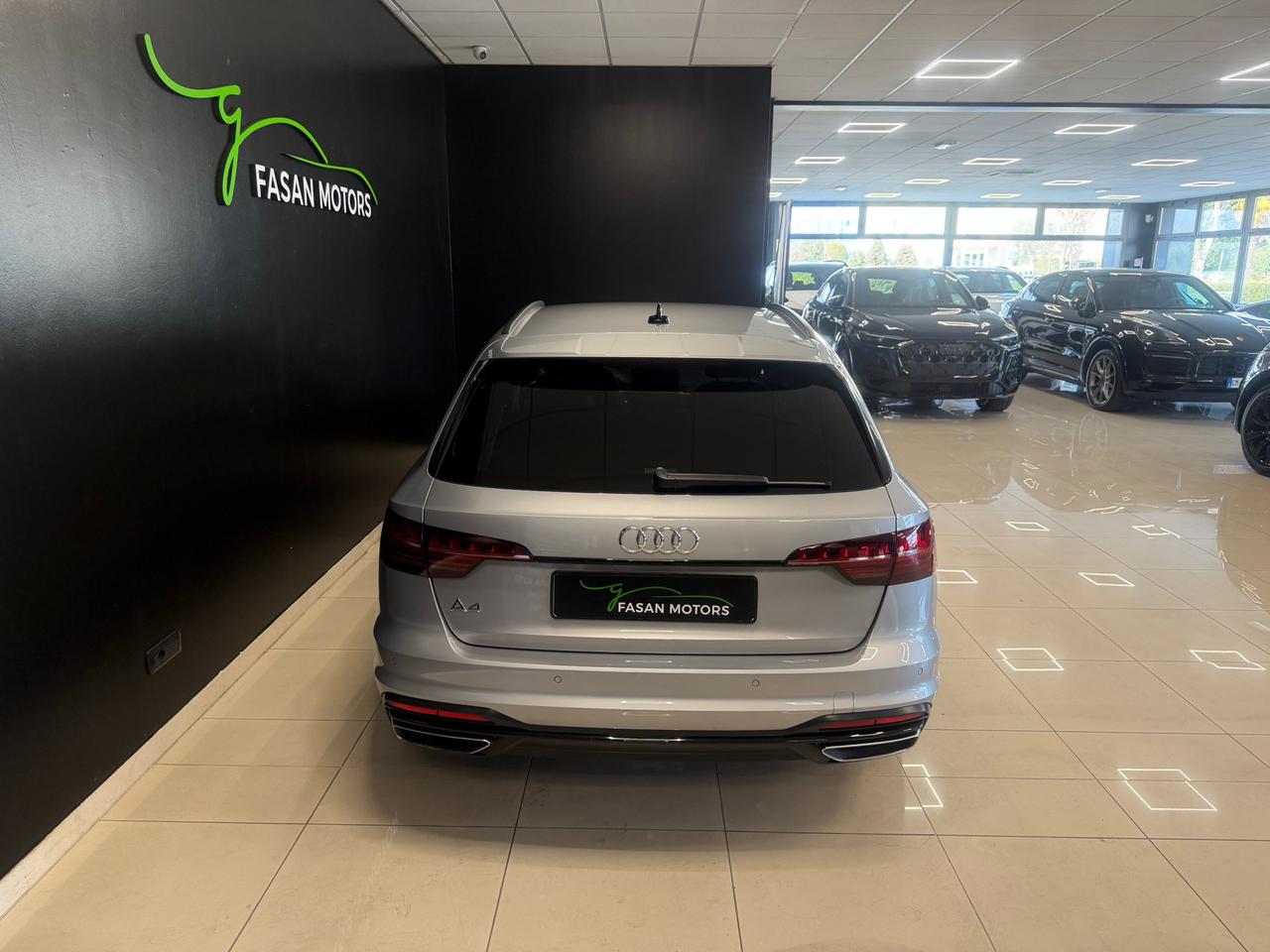 Audi A4 Avant 35 2.0 tdi mhev Business Advanced 163cv s-tronic