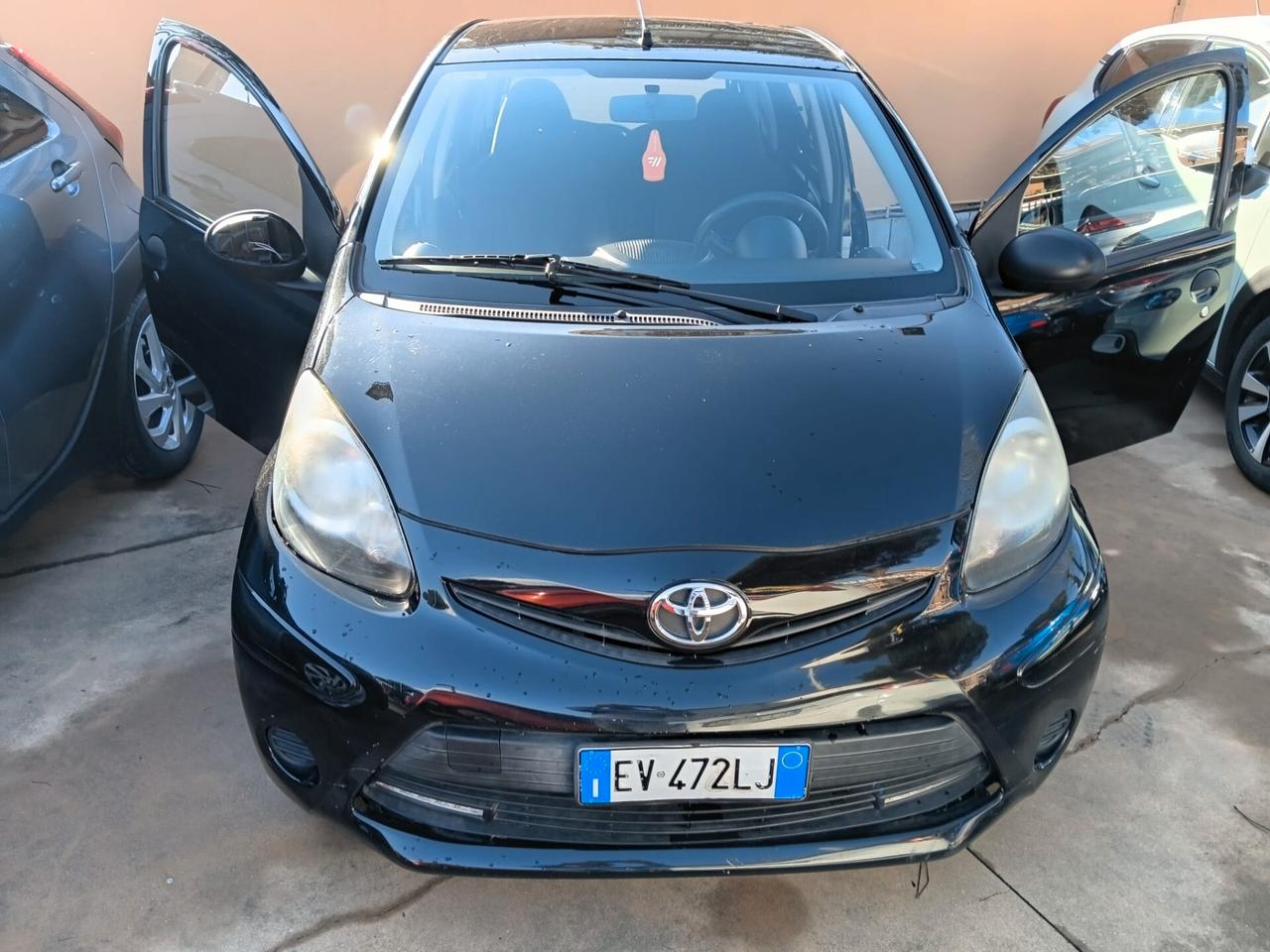 Toyota Aygo 1.0 12V VVT-i 5 porte Active Connect