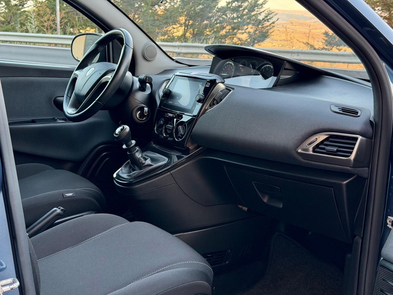 Lancia Ypsilon 1.0 FireFly 70cv Hybrid 2023 - 31.000KM