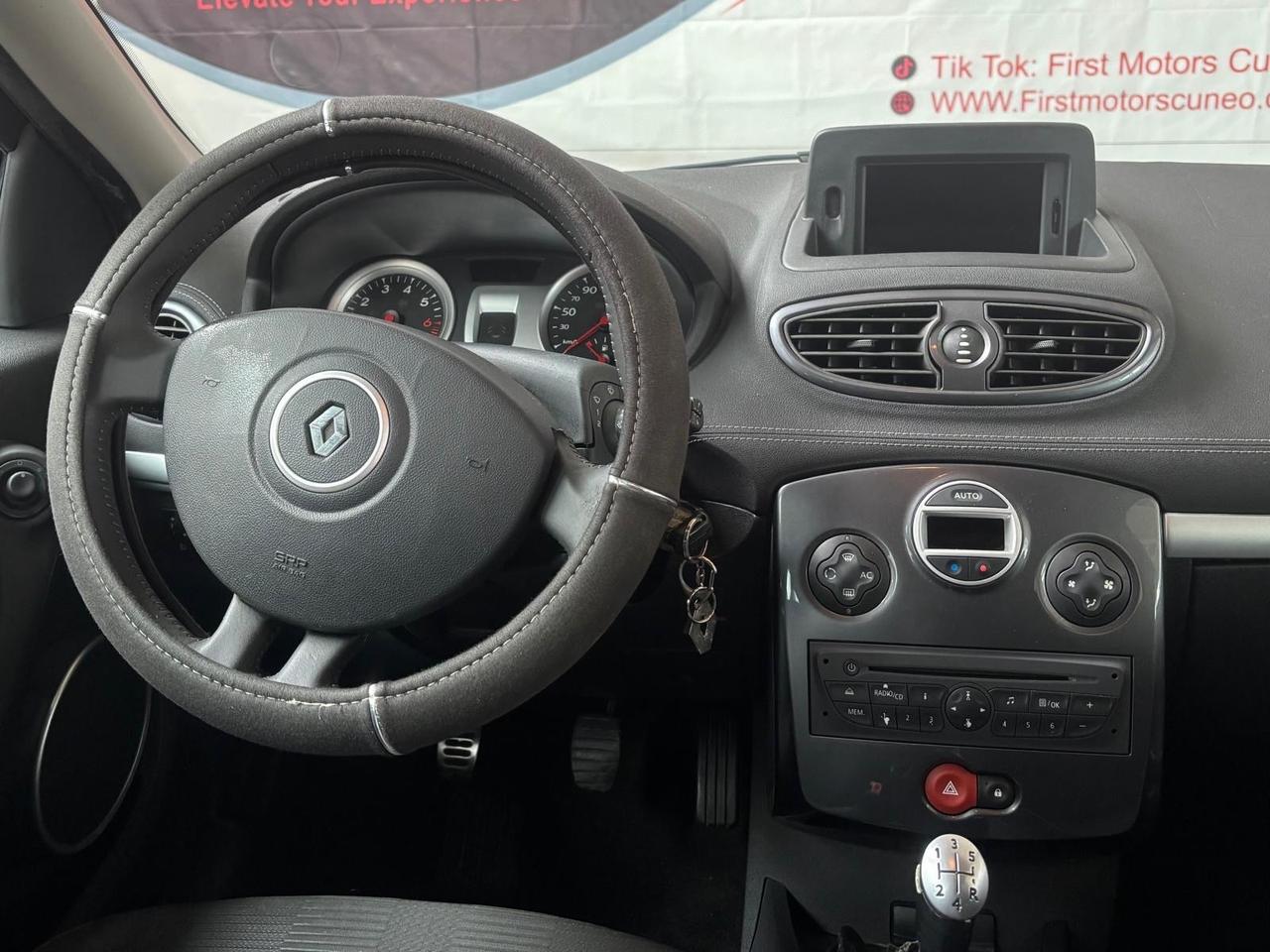 Renault Clio 1.2 16V 5 porte Luxe