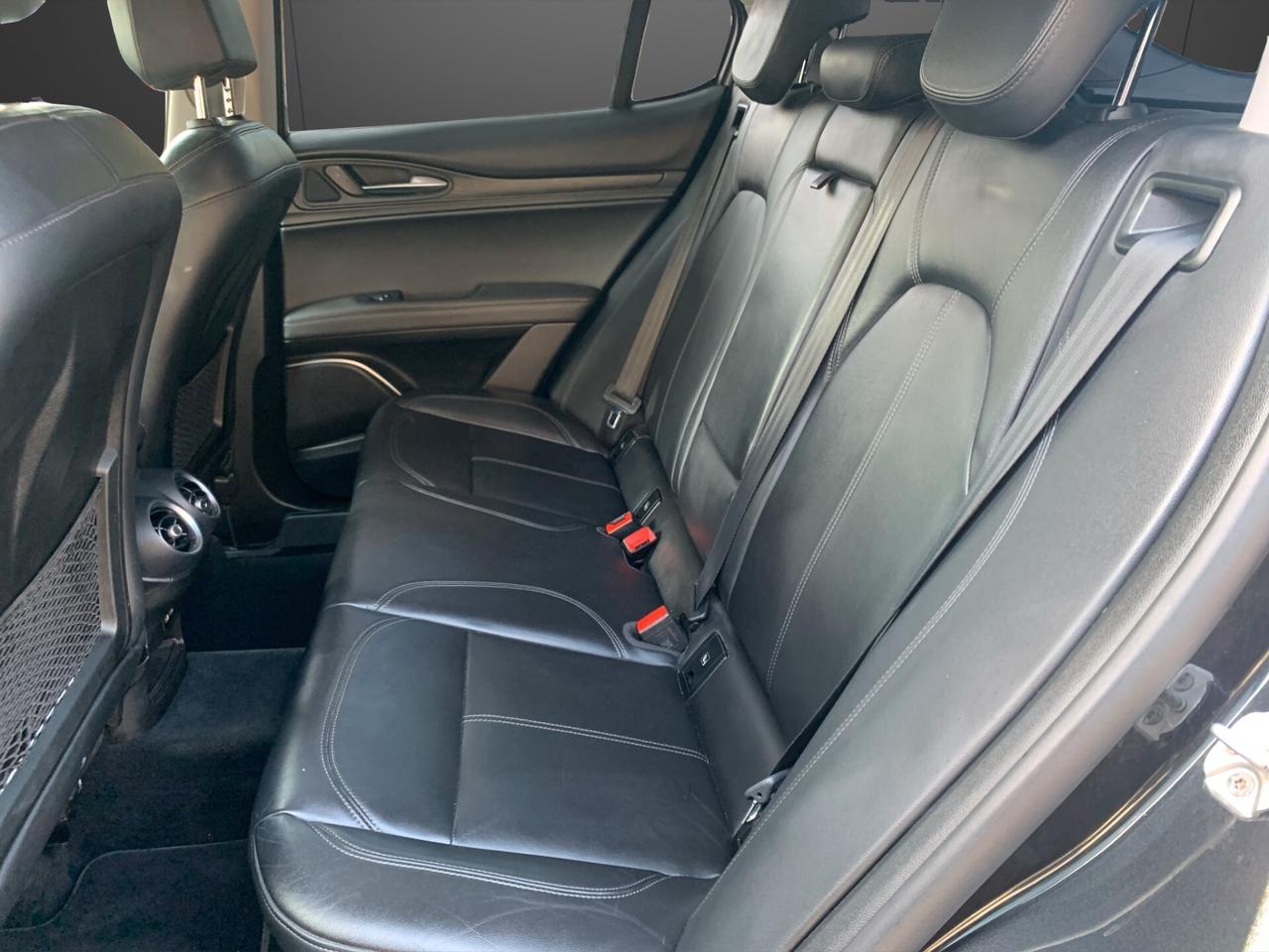 Alfa Romeo Stelvio 2.0 Turbo 200 CV AT8 Q4 Super