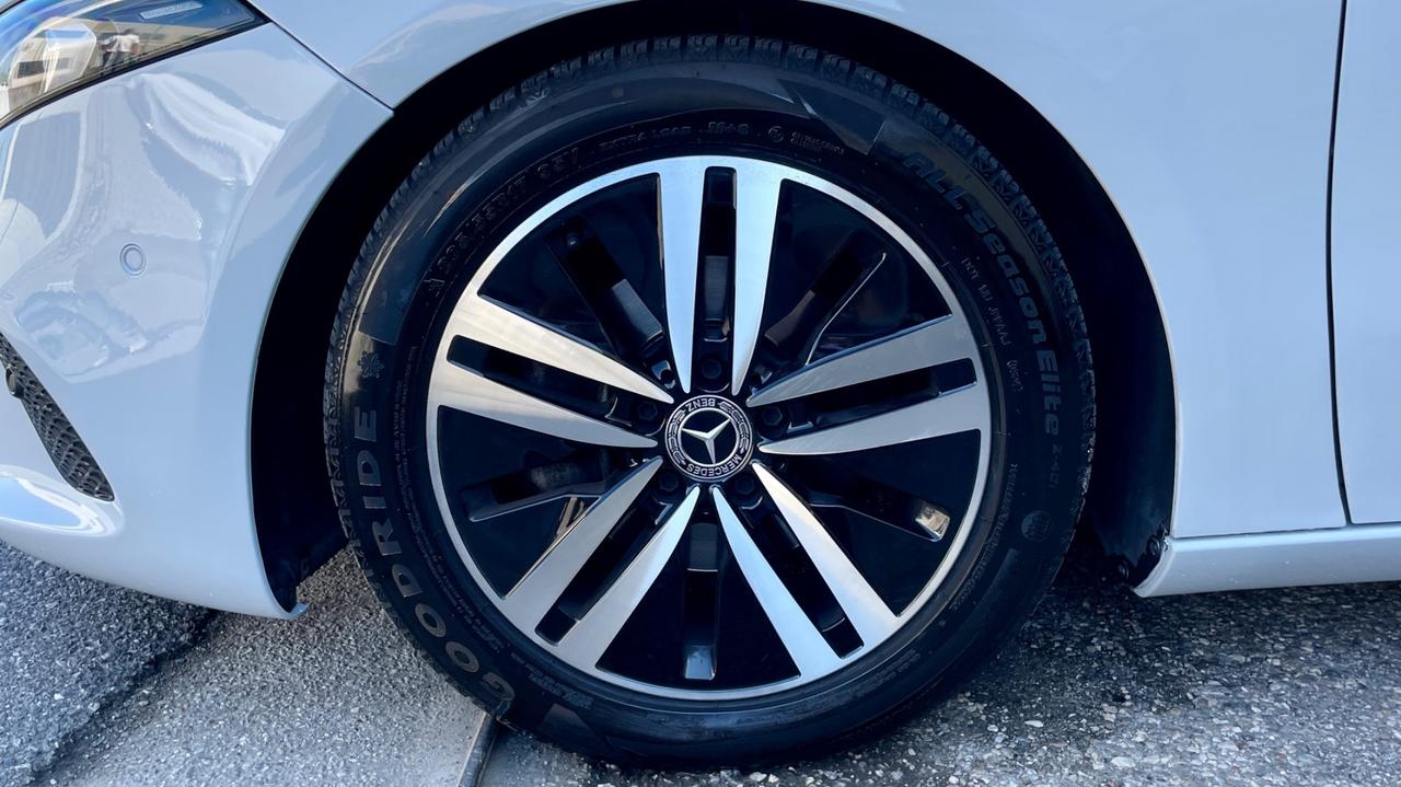 MERCEDES-BENZ CLASSE A180 1.5 116CV - FULL LED, PELLE, NEOPATENTATI