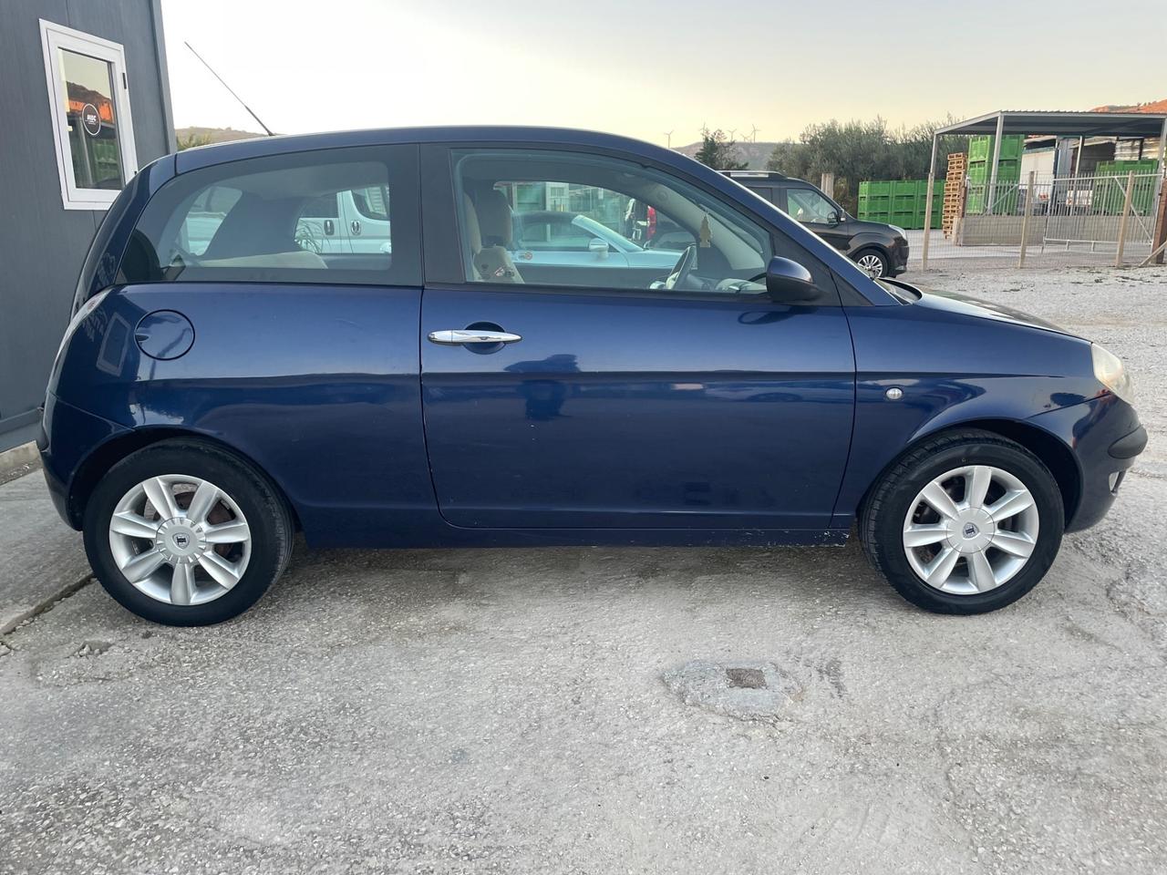 Lancia Ypsilon 1.2 16V Argento