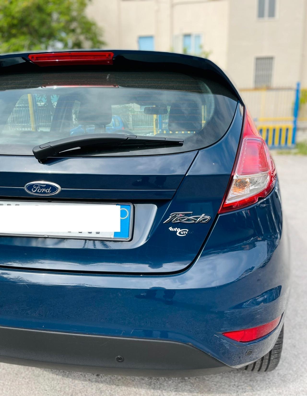 Ford Fiesta 1.4 5P GPL Business - 2015