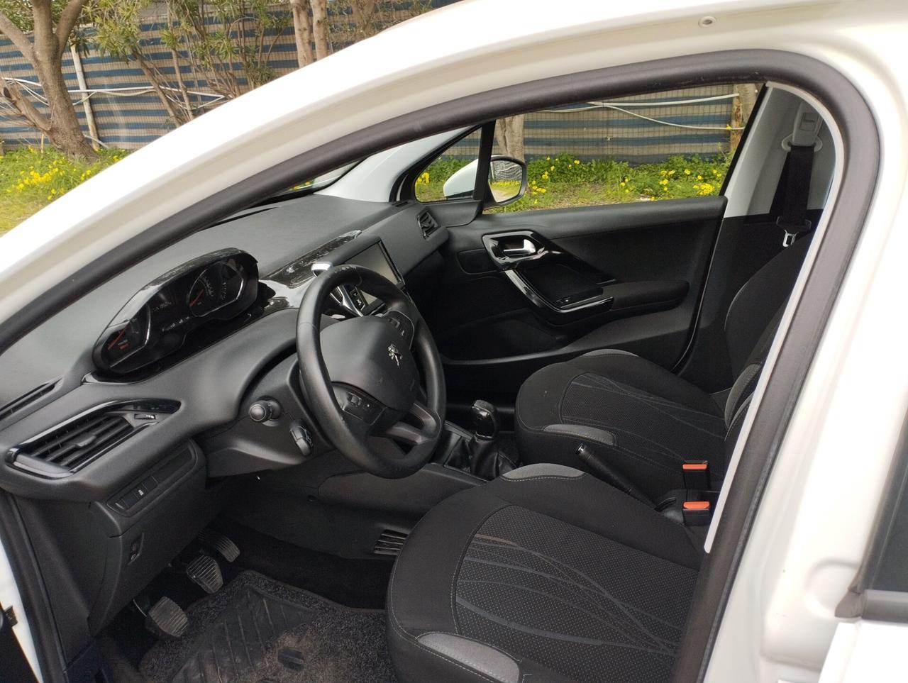 Peugeot 208 1.2 VTi 82 CV 5 porte Allure