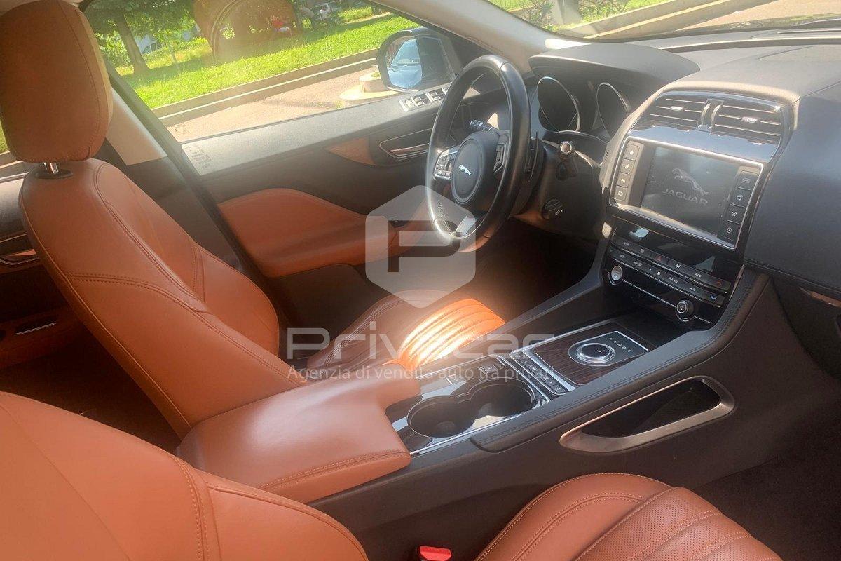 JAGUAR F-Pace 2.0 D 180 CV AWD aut. Portfolio