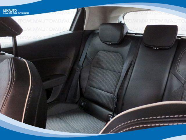 RENAULT Clio 1.6 eTech Hybrid 140cv Intens AUT EU6